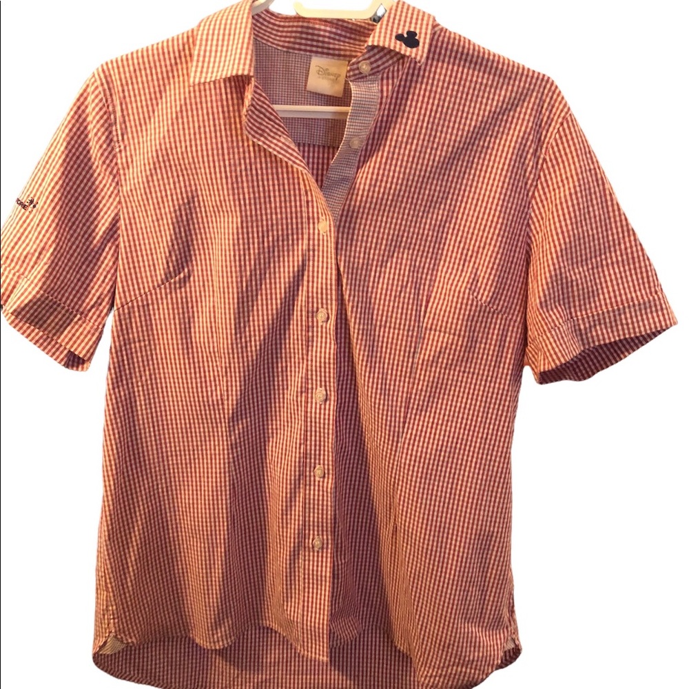 Disney Men’s Checkered short sleeve button up but looks small see measurements